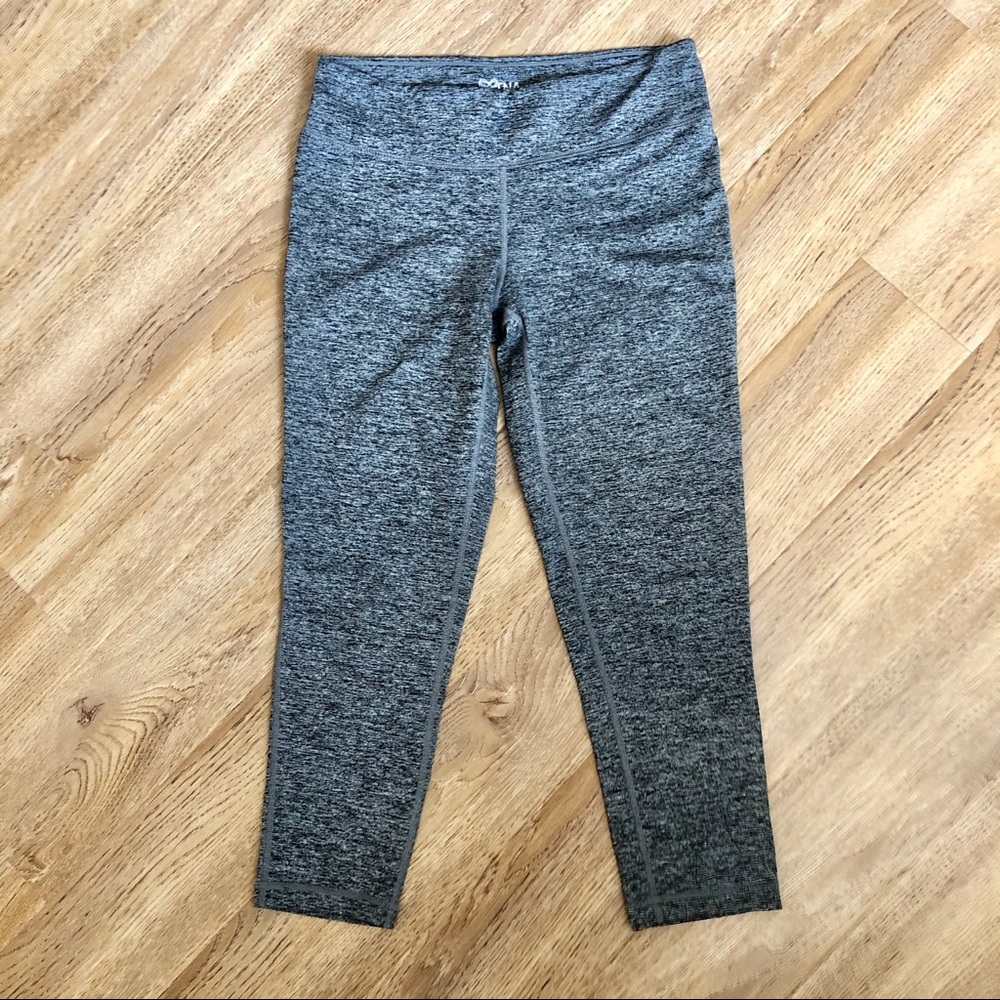 TNA Workout Cropped Leggings